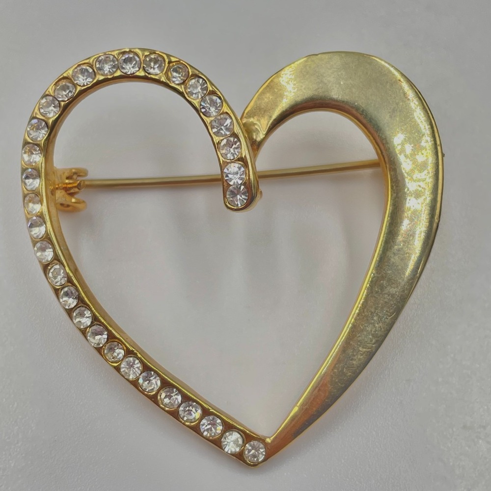Vintage Y2K Gold Tone Rhinestone Open Heart Brooch Pin Romantic Retro Style
